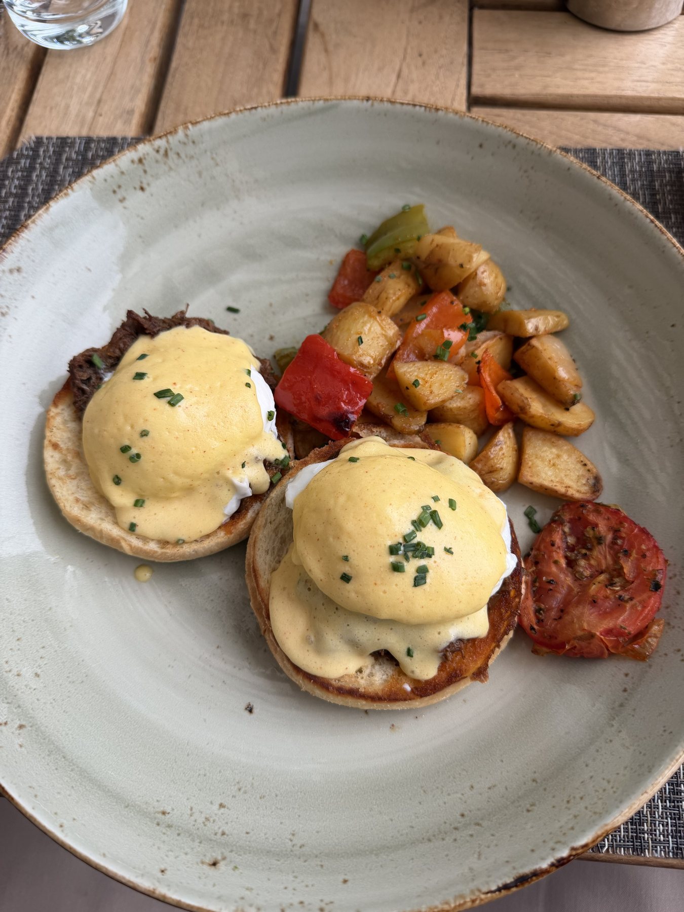 Eggs Benedict, The Langham Huntington
